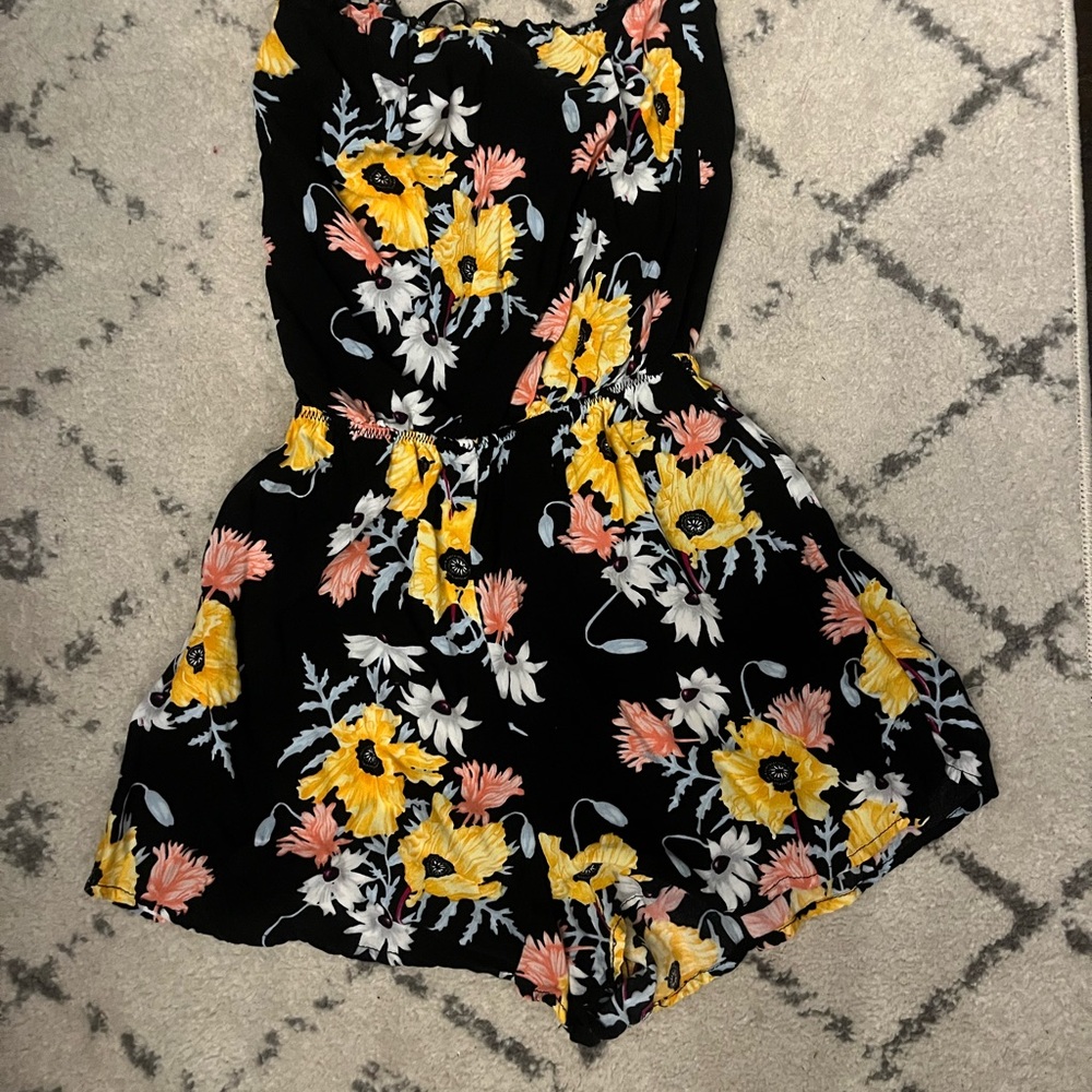 Strapless floral romper